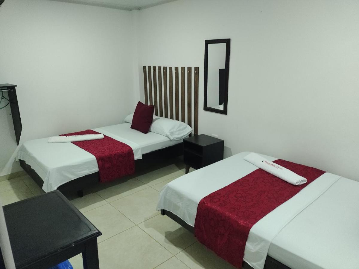 Hotel Plaza Centro 弗洛伦西亚 外观 照片