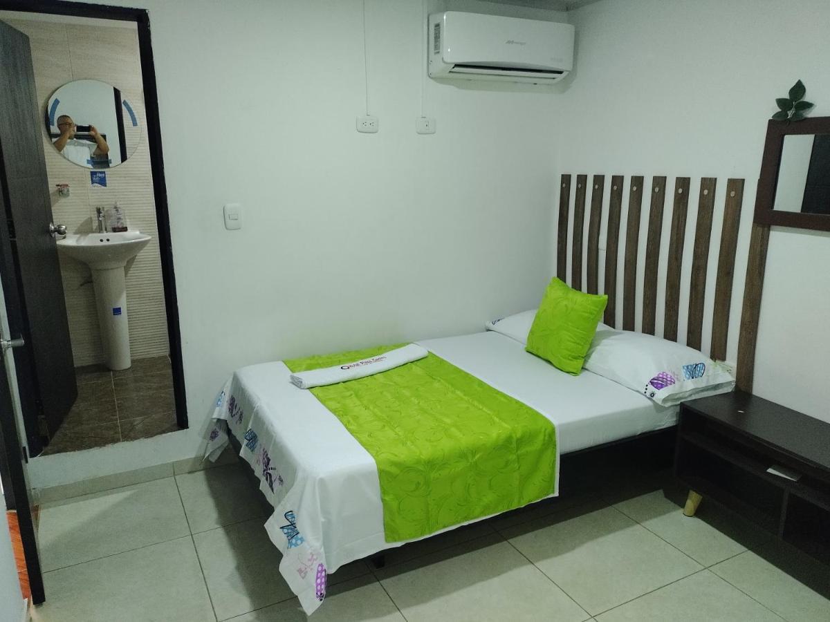 Hotel Plaza Centro 弗洛伦西亚 外观 照片