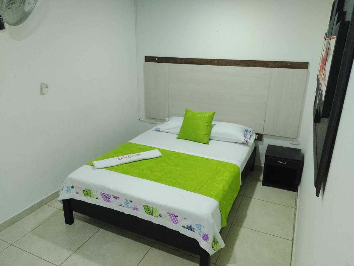 Hotel Plaza Centro 弗洛伦西亚 外观 照片