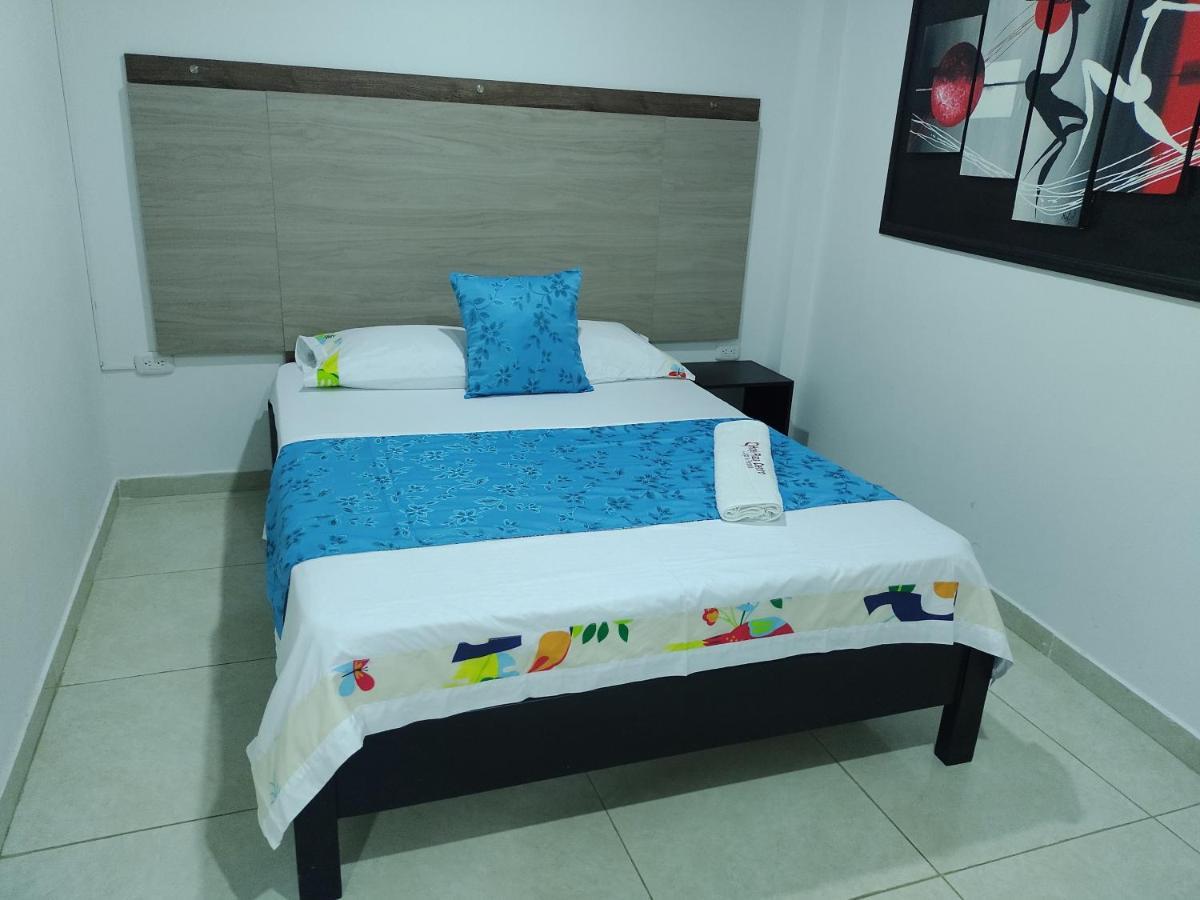 Hotel Plaza Centro 弗洛伦西亚 外观 照片