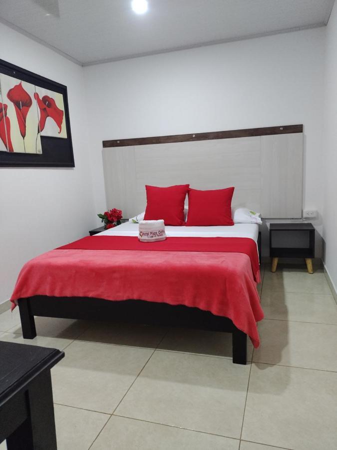 Hotel Plaza Centro 弗洛伦西亚 外观 照片